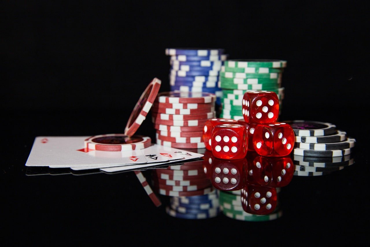 Người dùng Việt Nam chơi slot online 888clb trên điện thoại di động